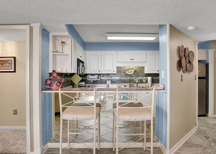 Apartment Compass Point #502
