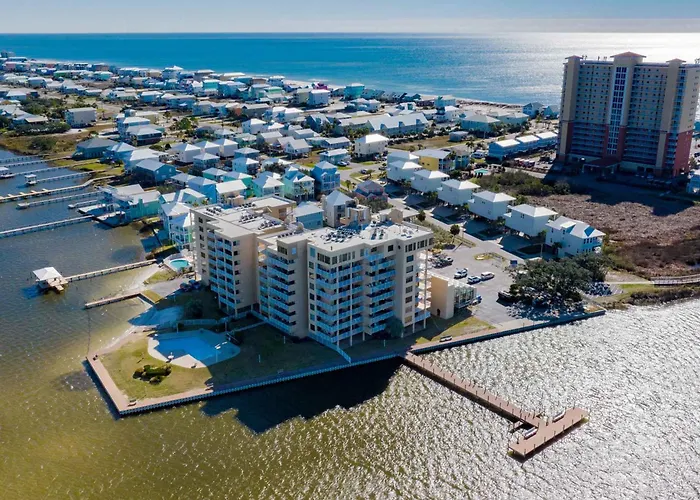 Apartment Compass Point #502
